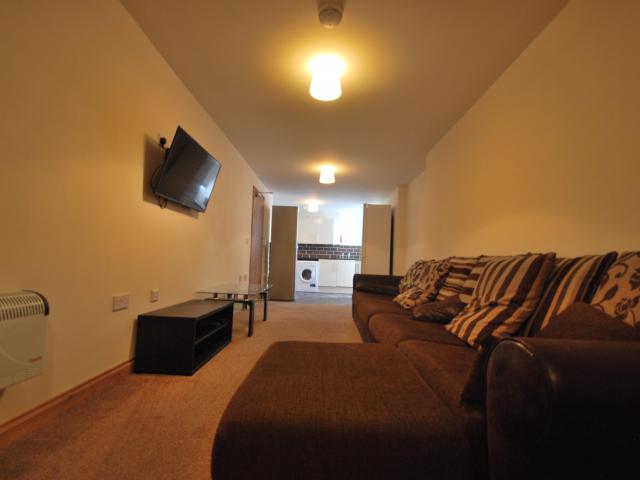 Woodville Road, Flat 4 2Let2