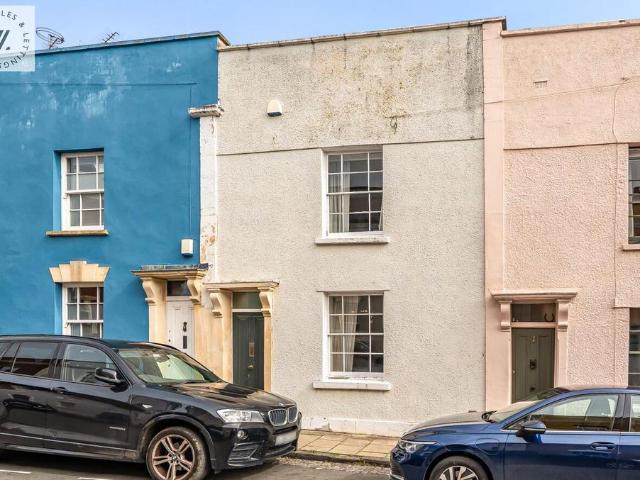 Woolcot Street, Bristol BS6 3 bed house to rent £2,300 pcm £531 pw
