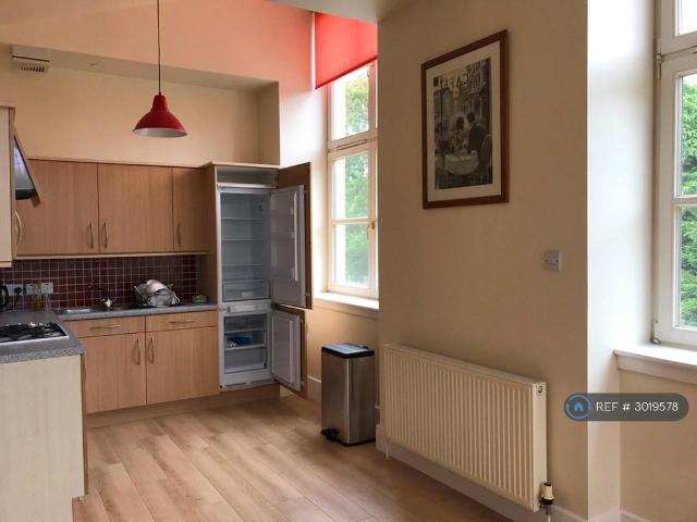 Woolcarders Court, Stirling, FK7 2 bed flat to rent £1,050 pcm £242 pw