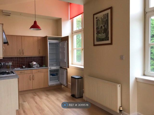 Woolcarders Court, Stirling FK7, 2 bed flat to rent, £1,200 pcm | PrimeLocation