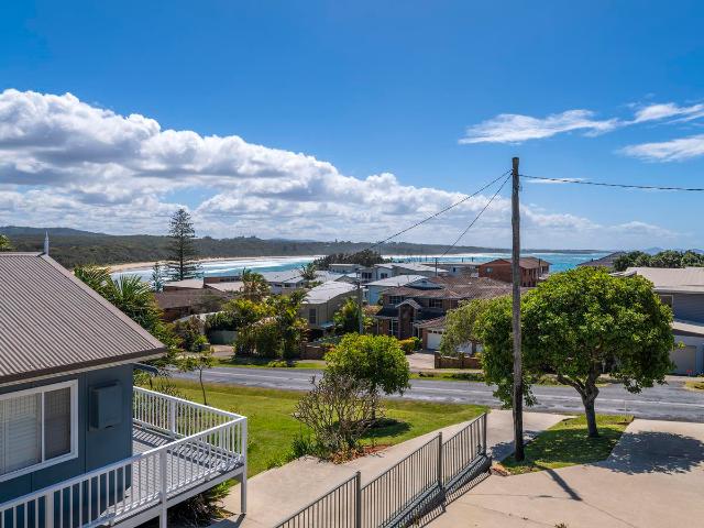 WOOLGOOLGA HEADLAND LOCATION