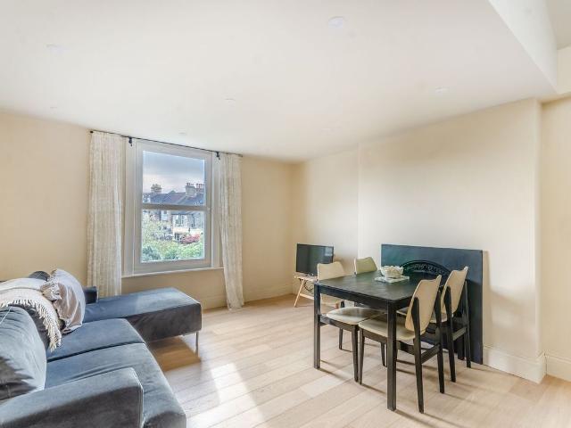 Woolstone Road, Forest Hill, London SE23, 2 bed flat to rent, £2,400 pcm | PrimeLocation