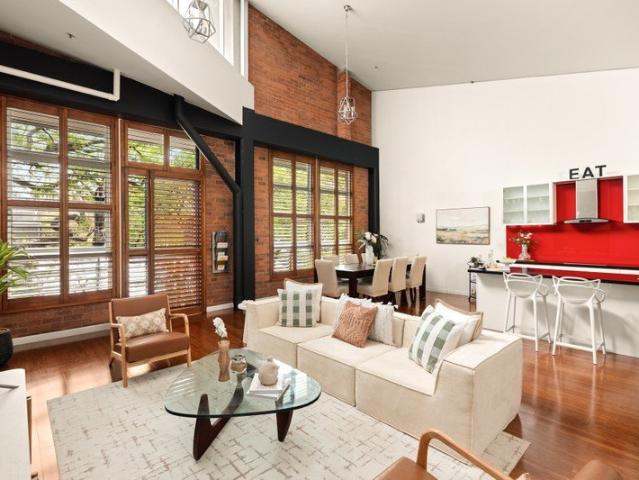 WOOLSTORE CHARM WITH HOUSE SIZED CONVENIENCE + PROPORTIONS