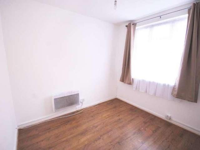 Woolworth Flats, London Road, Wembley, HA9