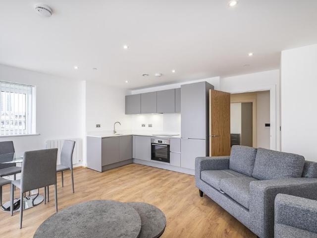 Woolwich Church Street Woolwich SE18 2 bed apartment to rent £2,300 pcm £531 pw