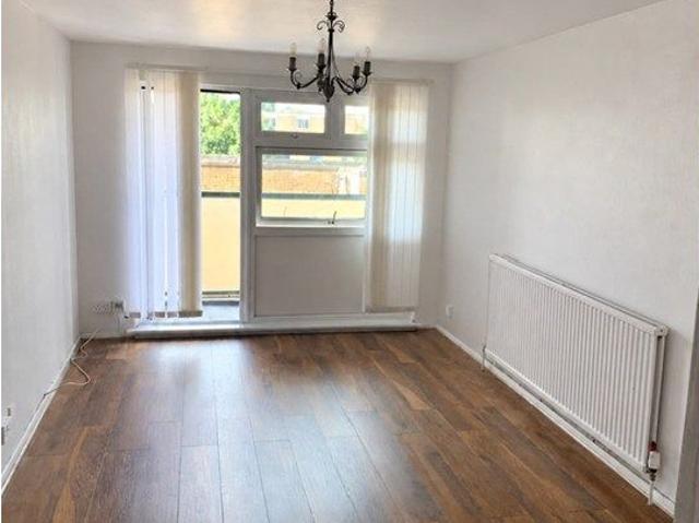 Woolwich, London SE18, 1 bed flat to rent, £1,400 pcm | PrimeLocation