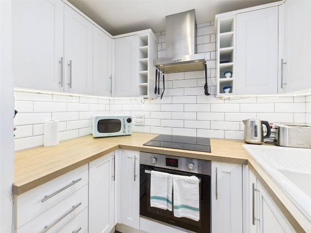 Woolwich Manor Way, London E16, 1 bed flat to rent, £1,550 pcm | PrimeLocation