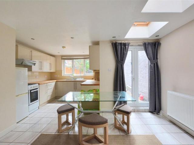 Woolwich Road, Greenwich, London, SE10 3 bed terraced house to rent £2,700 pcm £623 pw