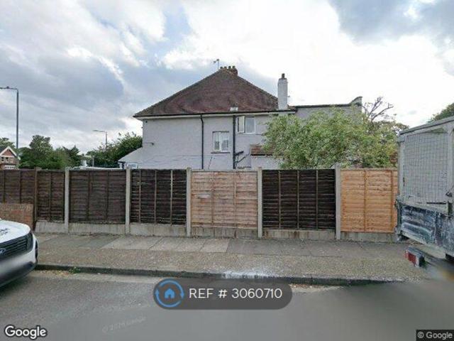 Woolwich Road, London SE2, 3 bed semi detached house to rent, £2,150 pcm | PrimeLocation