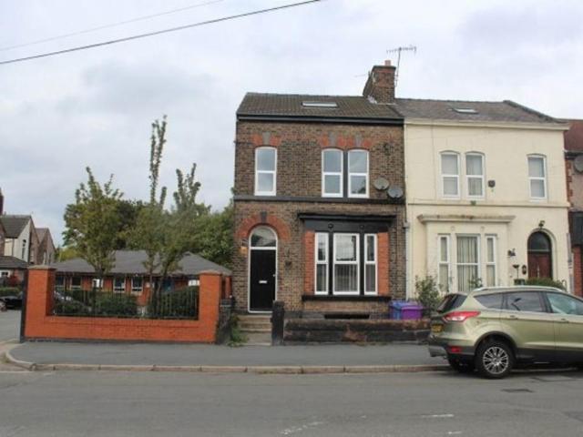 Woolton Road, Liverpool 2 bed flat to rent £895 pcm £207 pw