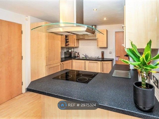 Woolton Street, Liverpool L25, 2 bed flat to rent, £950 pcm | PrimeLocation