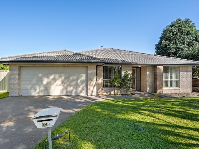 Woongarrah, 16 Wollemi Road