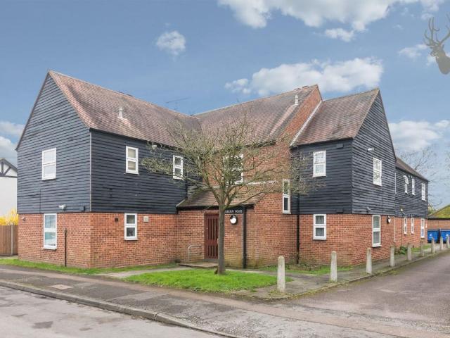 Woburn Avenue, Theydon Bois CM16, Property to rent, £1,200 pcm | PrimeLocation