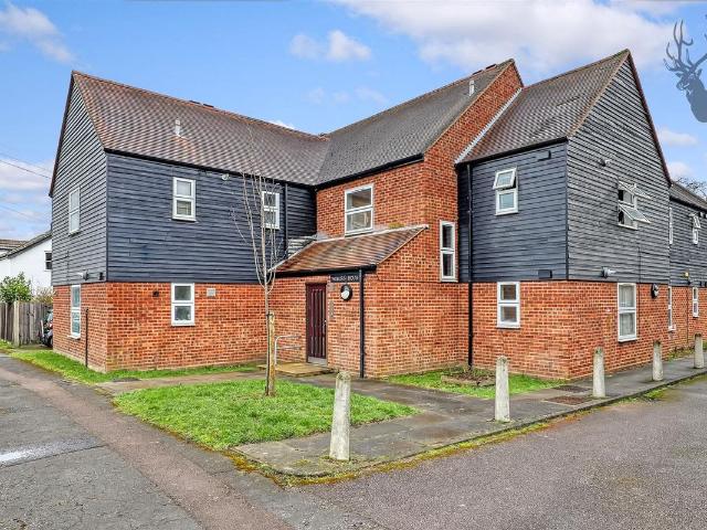Woburn Avenue, Theydon Bois CM16, Studio to rent, £1,150 pcm | PrimeLocation