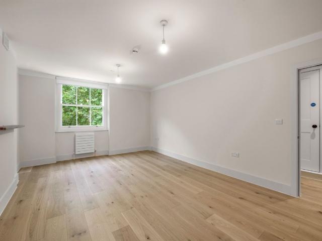 Woburn Square, Bloombury WC1H, 1 bed flat to rent, £3,200 pcm | PrimeLocation