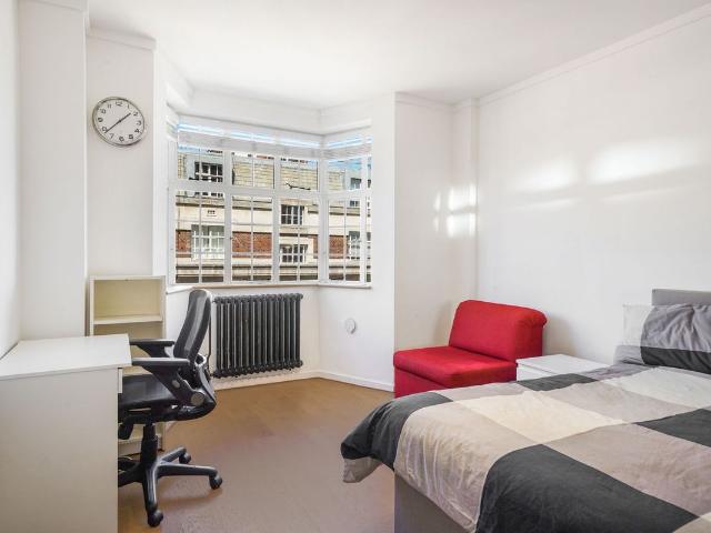 Woburn Place, London WC1H, 1 bed flat to rent, £2,150 pcm | PrimeLocation