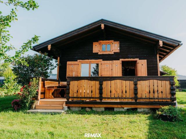 Wochenendhaus mit Charme in traumhafter Lage zwischen Wallersee und Trumer Seen