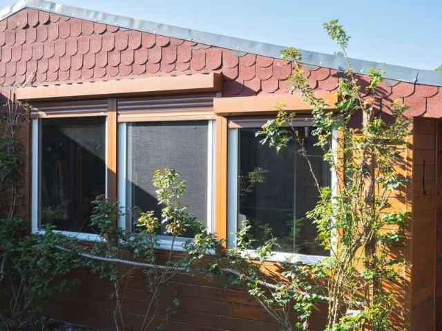 Wochenendhaus am Bernsteinsee | 100 m² Wohnfläche mit Wintergarten, Kamin & 2 Carports