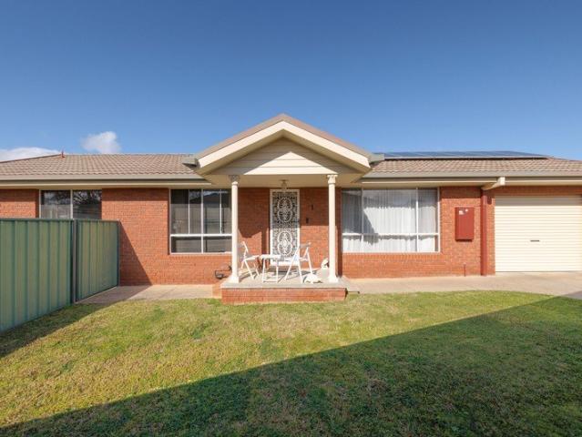 WODONGA More Than a Townhouse
