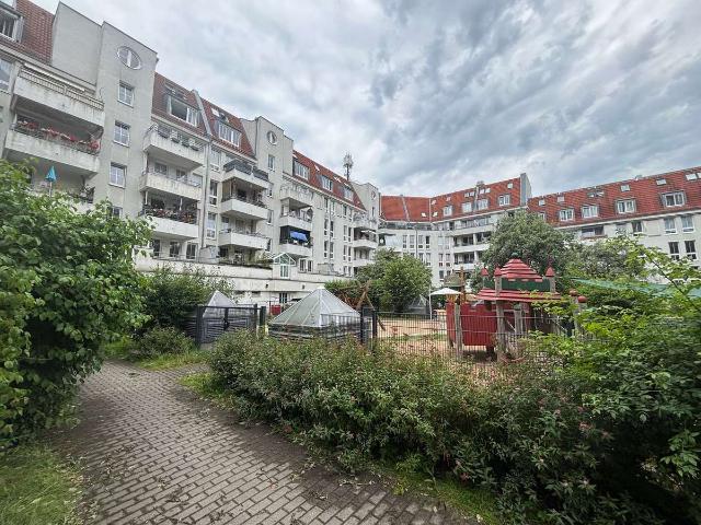Wohberechtigungsschein erforderlich ! 2 Zimmer mit Balkon im schönen Wilhelmsruh