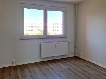 Wohnung zur Miete in Halle-Neustadt - Parkplatz