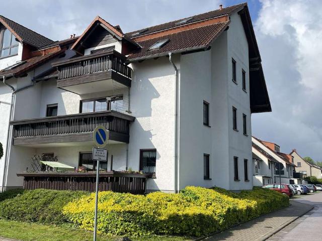 Wohlfühloase mit Balkon! Moderne 2 Raum Wohnung inklusive Einbauküche in toller Lage