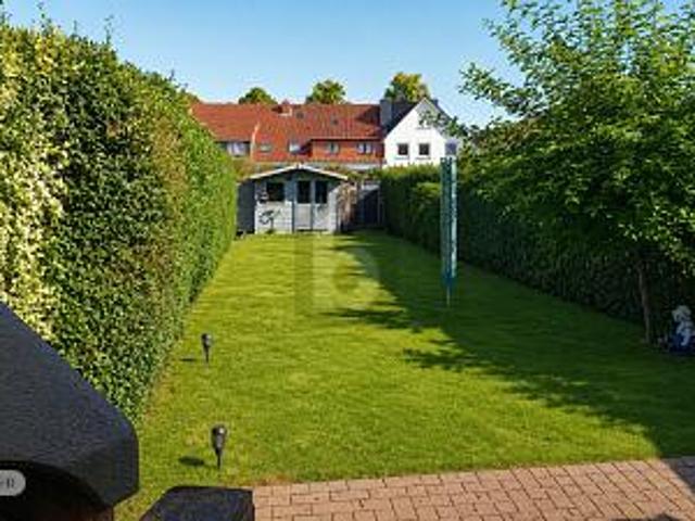 WOHLFÜHLEN MIT WINTERGARTEN UND GARTEN