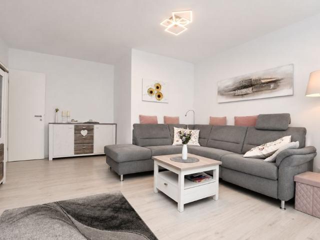 Wohlfühlen im Herzen von Friesoythe Moderne Wohnung mit Balkon, Einbauküche und PKW Stellplatz
