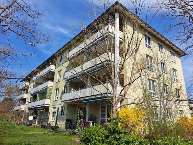 Ruhige Lage mit großzügigem Balkon!
