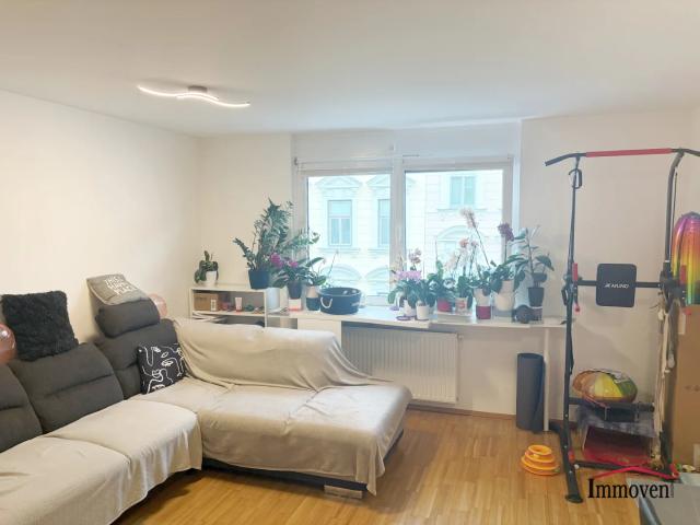 WOHLFÜHLGARANTIE: 3 Zimmerwohnung mit hochwertiger Ausstattung WG geeignet!