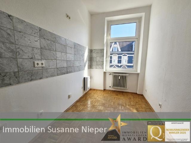 Wohlfühlwohnung mit Balkon, Parkett und Marmor in Gevelsberg WE04