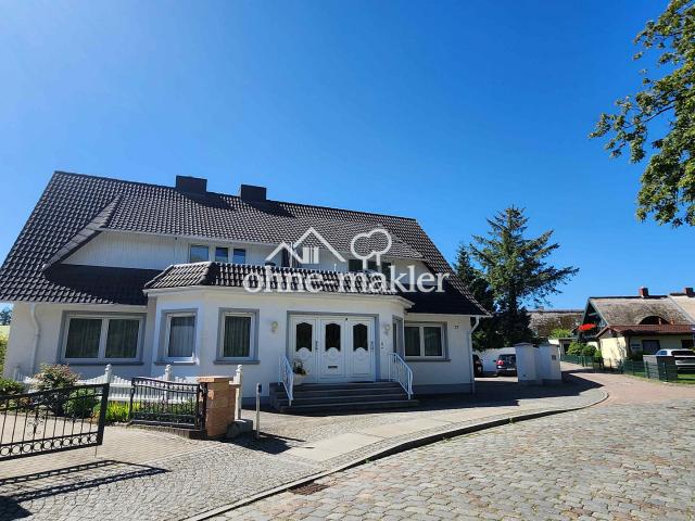 Wohn & Geschäftshaus mit unverbaubarem Wasserblick in bester Lage, strandnah ruhig in KOSEROW