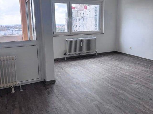 Wohn t raum: 2 Zimmer Wohnung