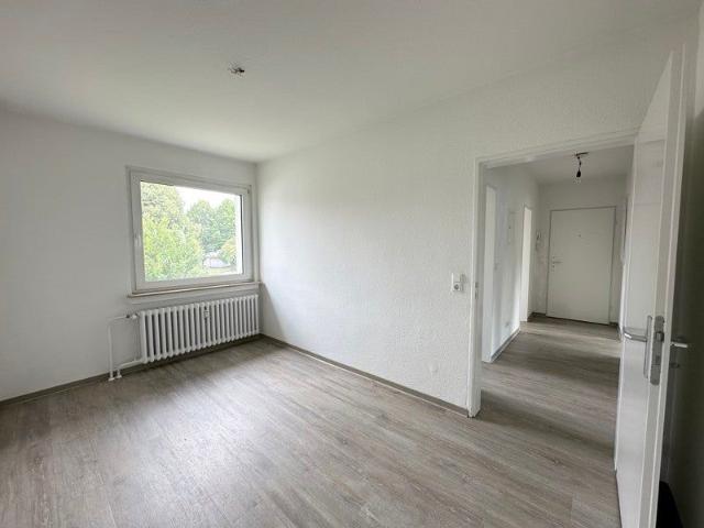 Wohn t raum: zentrale 3,5 Zimmer Wohnung