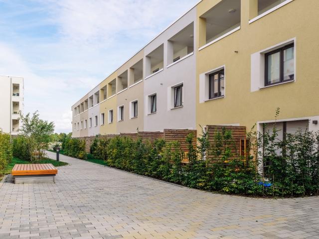 Wohn t raum auf zwei Etagen mit Design Bodenbelag / ZG EG/1.OG, Wohnung 11