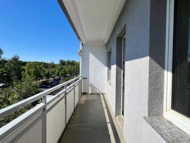 Wohn t raum: familienfreundliche 4 Zimmerwohnung mit Balkon!