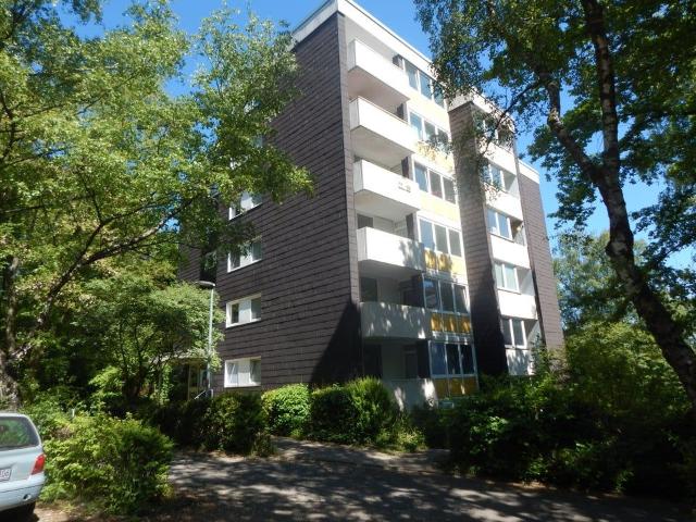 Wohn t raum: geräumige 3 Zimmer Wohnung