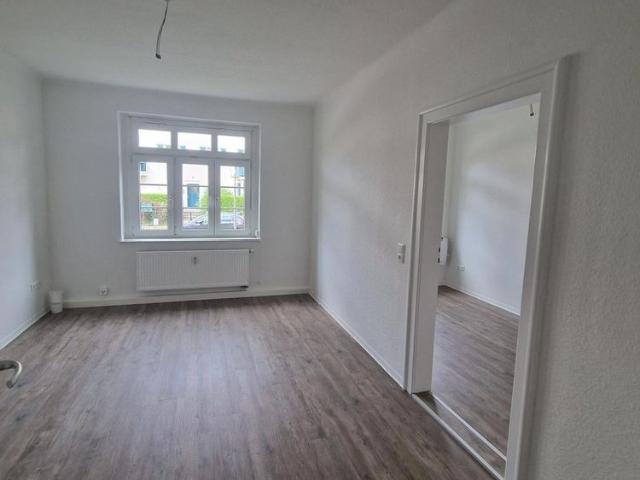 Wohn t raum: günstige 3 Zimmer Wohnung