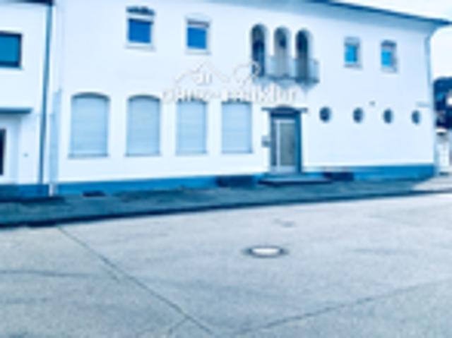 Wohn und Geschäftshaus Mehrfamilienhaus Loft Büro Gewerbe Eigentumswohnungen Praxis Gastro Garten