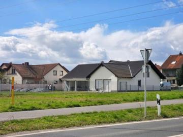 Wohn und Geschäftshaus mit 2 Garagen und 3 Stellplätzen in 97502 Euerbach zwischen Schweinfurt und Würzburg ID 10633