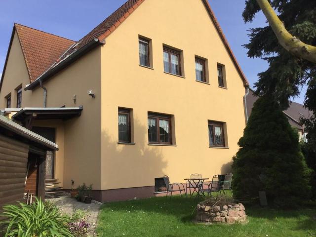 Wohn und Geschäftshaus mit Einliegerwohnung