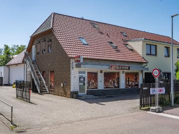 Wohn und Geschäftshaus mit Spielothek in Metjendorf