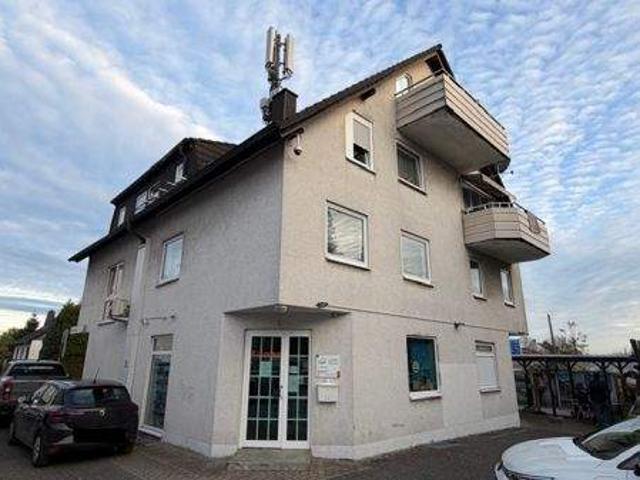 Wohn und Geschäftshaus Baujahr 1991 mit Entwicklungsgrundstück in guter Verkehrslage von Schwerte