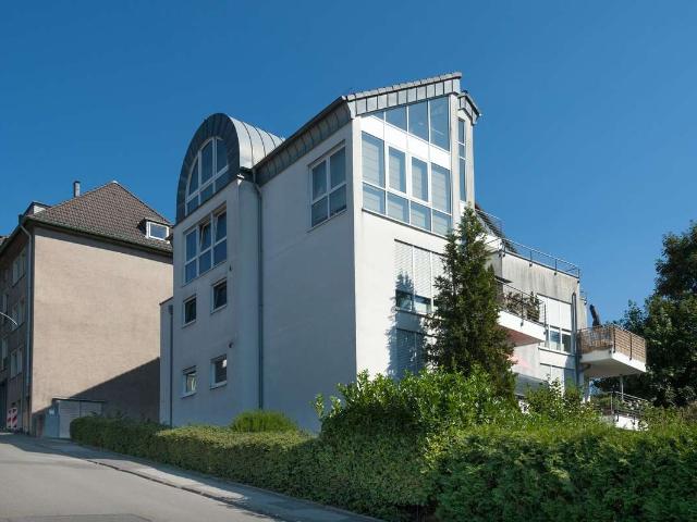 Wohn und Geschäftshaus, Baujahr 2000, sechs vermietete Einheiten in Remscheid Hasten
