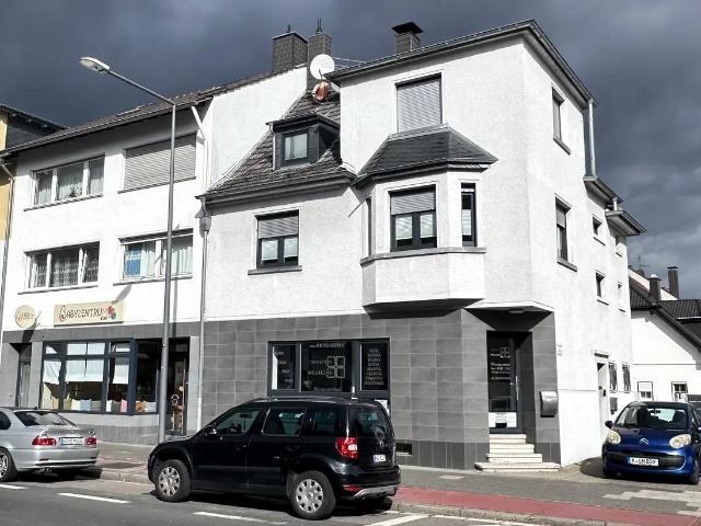 Wohn und Geschäftshaus Ensemble mit der Option auf Eigennutzung einer Wohnung!