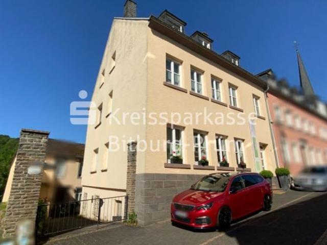 Wohn und Geschäftshaus in guter Lage