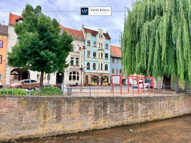 Wohn und Geschäftshaus in Stadtroda: Großzügigkeit trifft Geschichte