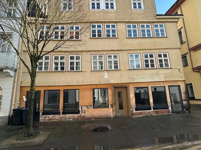 Wohn und Geschäftshaus * 2 Gewerbeeinheiten * 4 Wohnungen * Fußgängerzone