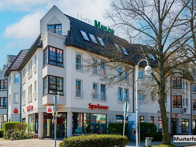 Wohn und Geschäftshaus/Einkaufspassage, 262 TG Stellplätze