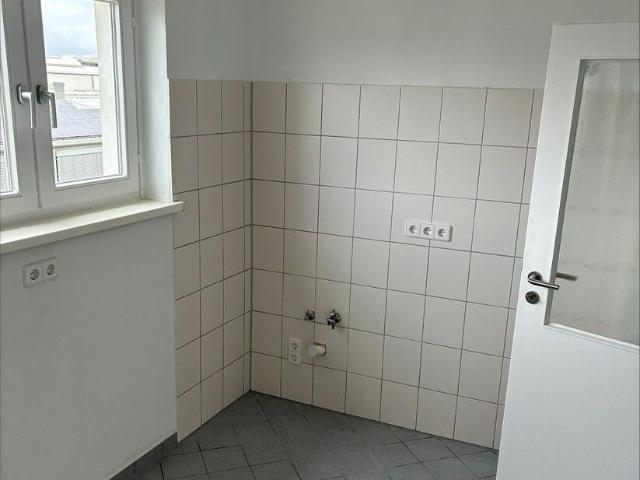 Wohn und Schlafzimmer mit direktem Zugang zur Loggia